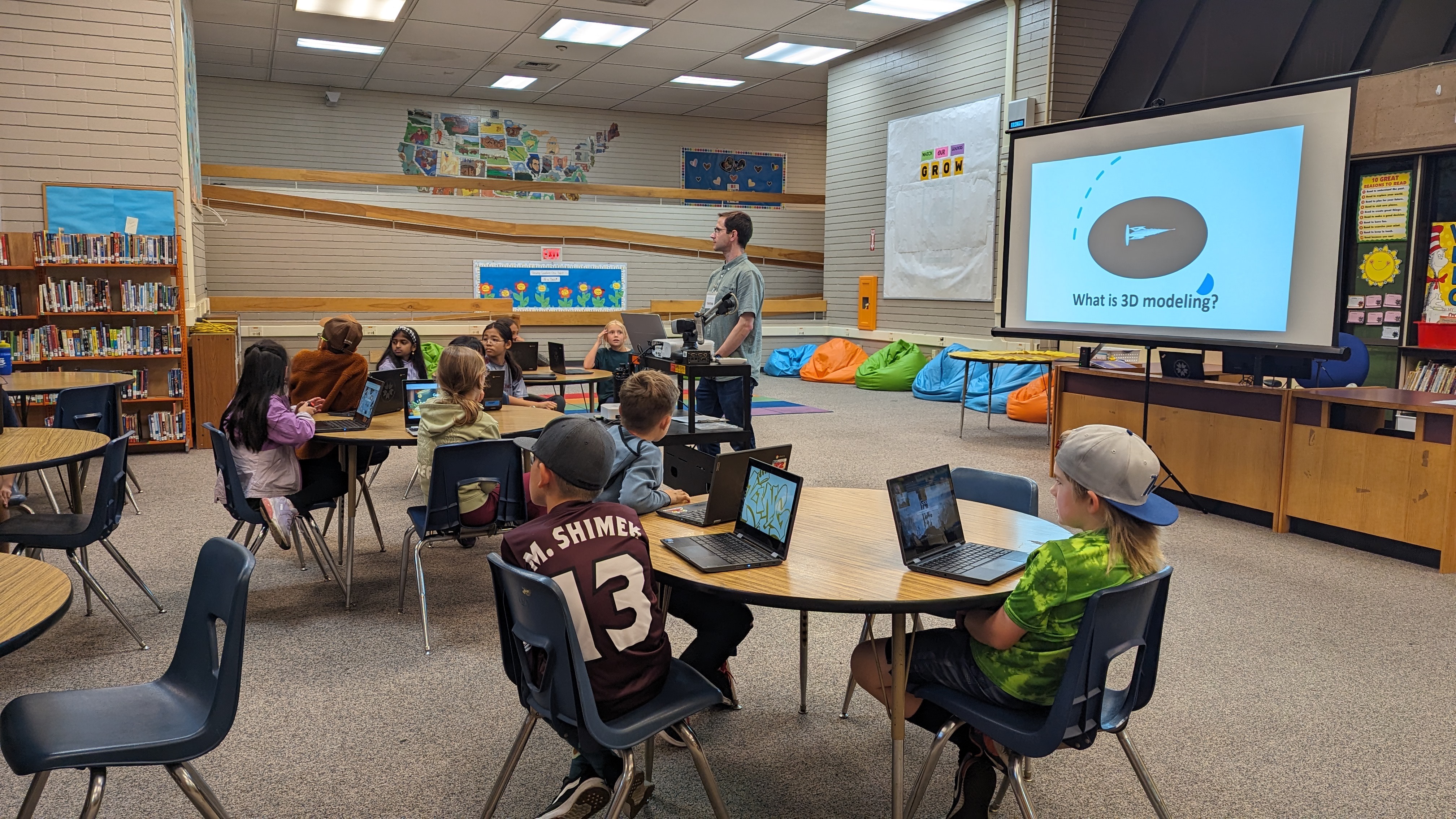 Robert Ashe presenting workshop